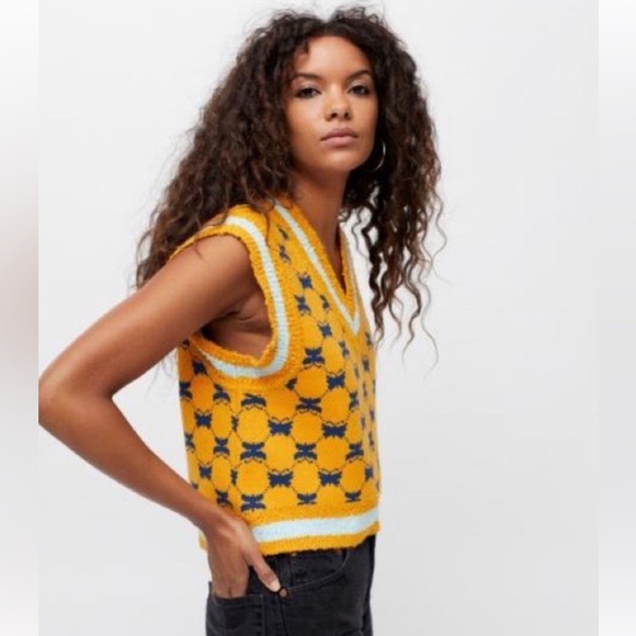 NIP cutest! Urban Outfitters BDG canary yellow insect print sweater vest! Sz XS - Picture 2 of 4